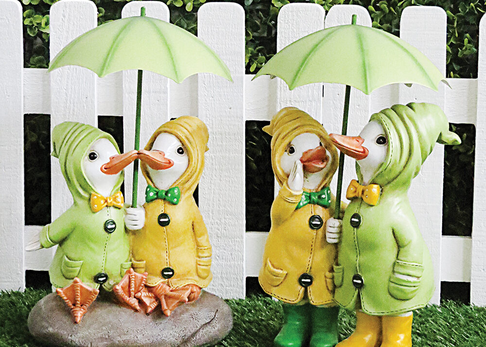 The Gift Company - Clacton Shopping Village - Ducks under umbrella