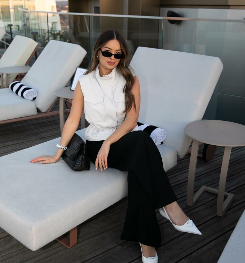 M&S Outlet - Clacton Shopping Village - Female Model